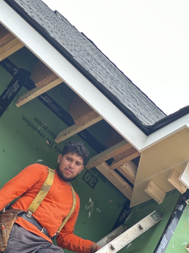 Custom aluminum fascia wrap installation and vinyl soffit in Knoxville TN.