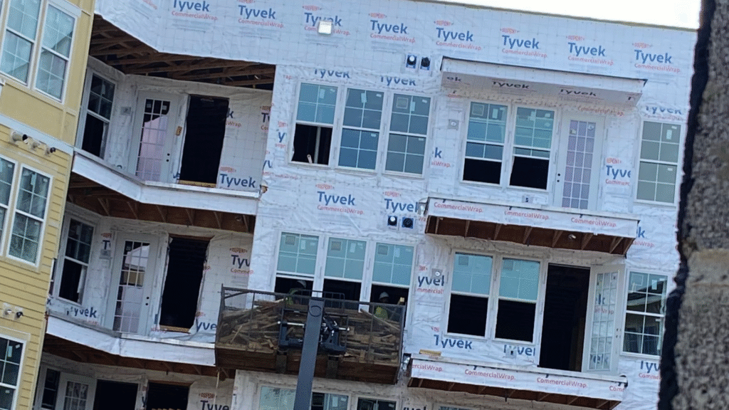 Replacing a foggy insulated glass unit in a Knoxville home - MI Homesiding & Roofing