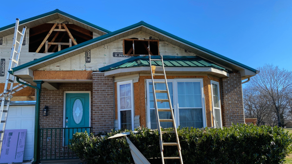 Correctly installed and sealed siding system designed to withstand heavy rain and humidity in Tennessee.