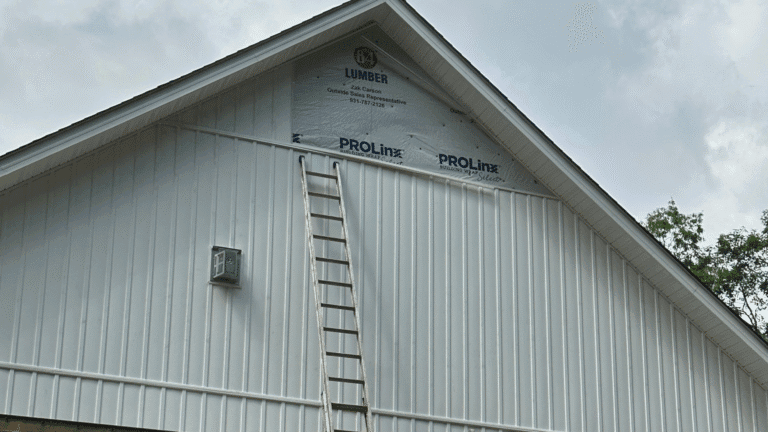 Professionally installed premium, high-thickness vinyl siding on a modern Knoxville home
