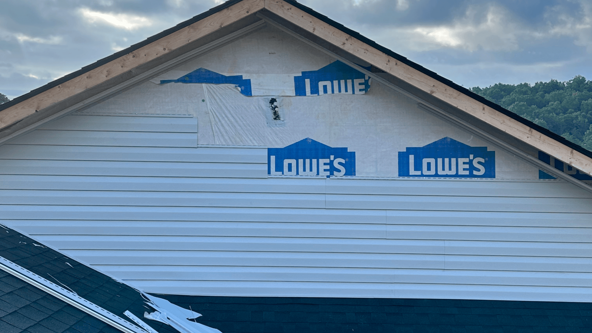 Knoxville homes deal with steady moisture pressure, hot summers, heavy rain