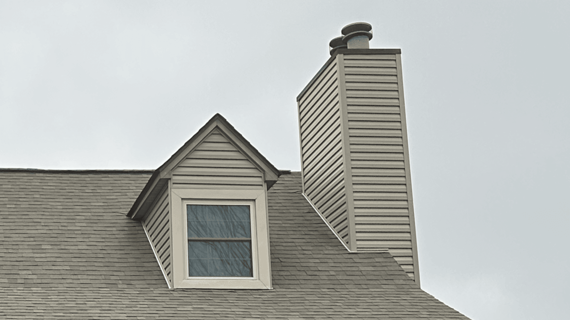 Most chimney siding problems are caused by water leaking behind the — Knoxville, TN