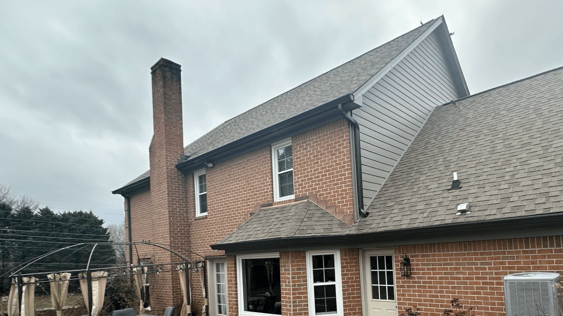 Affordable Gutter Installation Near Halls Crossroads, TN | MI Homesiding & Roofing