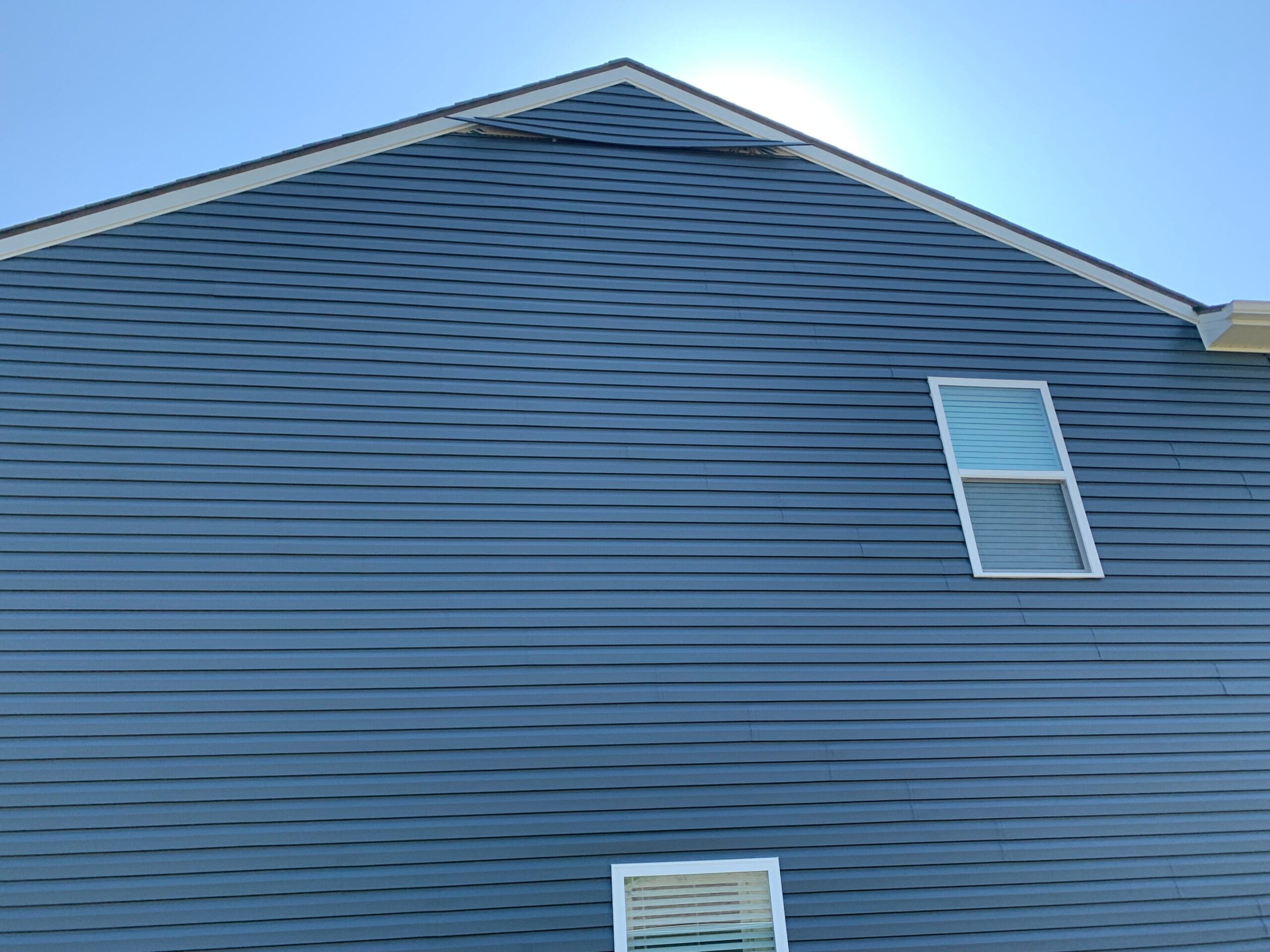 Emergency Siding Damage Can Quickly Turn Into Structural Damage