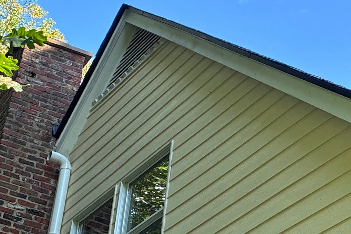 Your Home’s First Defense: Expert Siding in Lenoir City, TN | MI Homesiding & Roofing